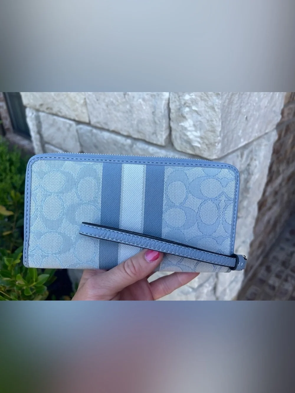 ✨Brand New Coach Dempsey Large Phone Wallet ✨